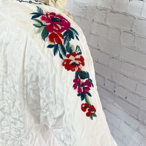 NEW Johnny Was Embroidered Floral Blouse Women's Size S Rayon Boho Peasant Top - Picture 7 of 10